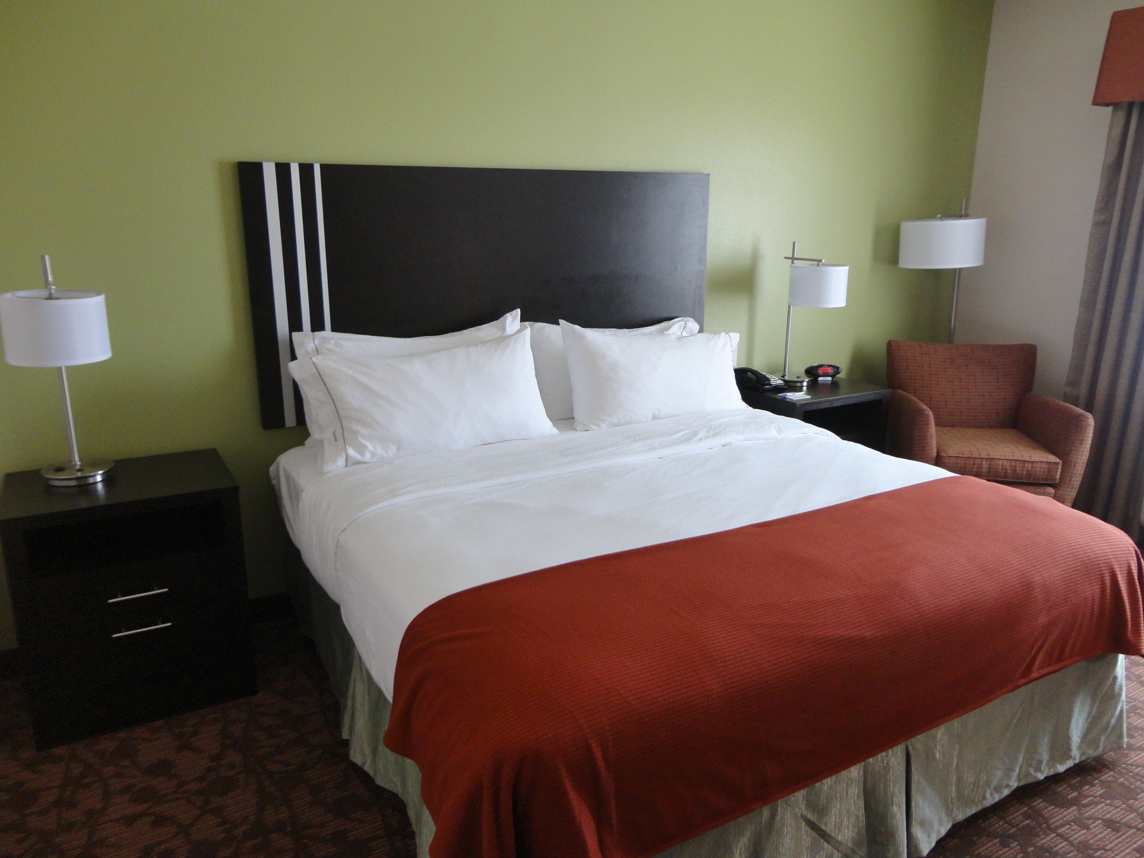 Holiday Inn Express Kenedy By Ihg מראה חיצוני תמונה