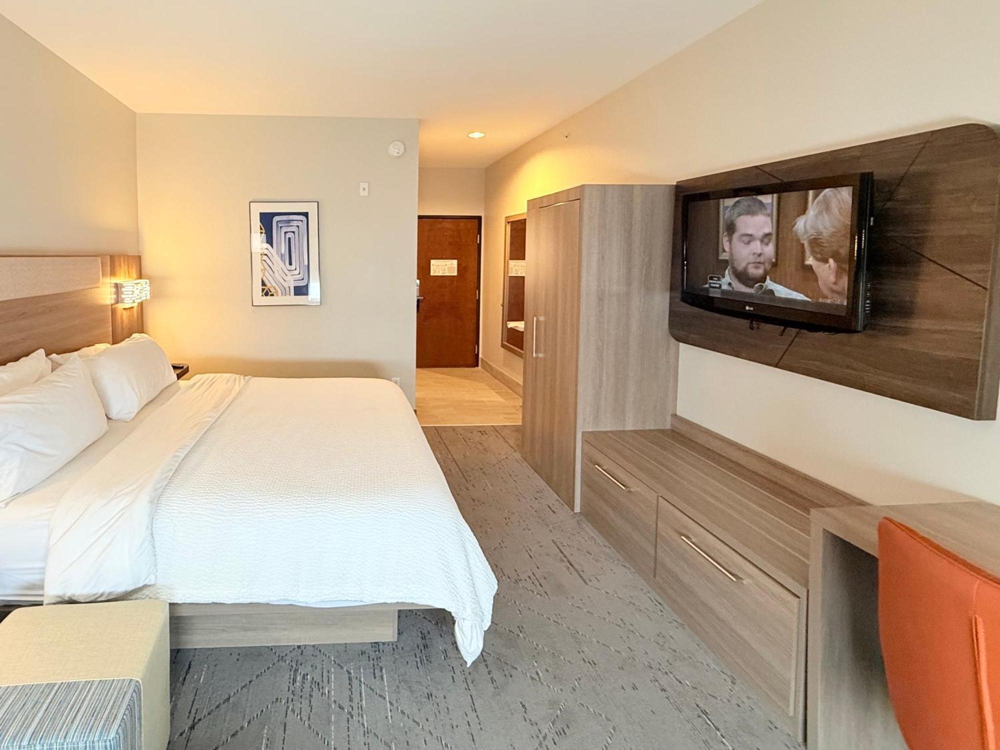 Holiday Inn Express Kenedy By Ihg מראה חיצוני תמונה