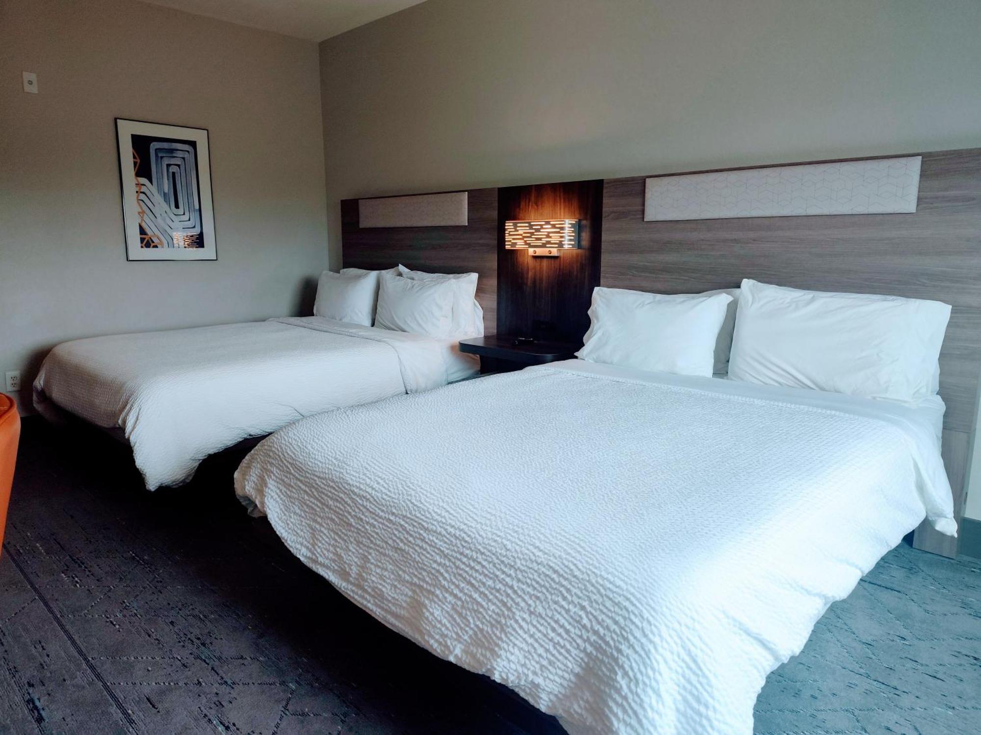Holiday Inn Express Kenedy By Ihg מראה חיצוני תמונה