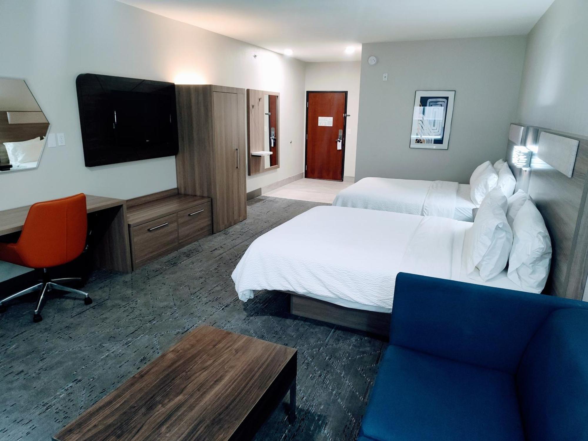 Holiday Inn Express Kenedy By Ihg מראה חיצוני תמונה